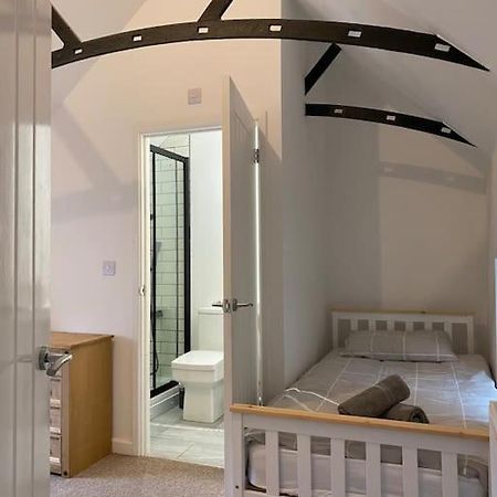 Modern 2 Bedroom Cottage Near Bike Park Wales. Мертір-Тідвіл Екстер'єр фото